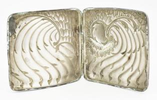 Szecessziós ezüst (Ag) cigarettatárca, jelzéssel, kis hiánnyal, nettó: 97 g