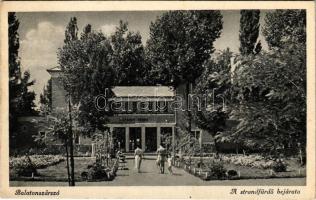 1942 Balatonszárszó, Strandfürdő bejárata (EK)