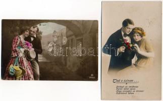 4 db RÉGI romantikus zsáner képeslap vegyes minőségben: szerelmes párok / 4 pre-1945 romantic postcards in mixed quality: couples in love + M. kir. gyalogezred; K.u.K. Feldpost