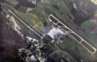 Ferihegyi pillanatok. Hatvan év a magyar polgári repülés szolgálatában. / Glimpses of Ferihegy. Sixt...