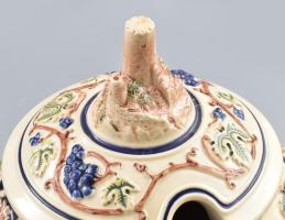 Gerz gyümölcsleves / bólé szervírozó, körben kartusokban különböző várak domború és festett látképei...