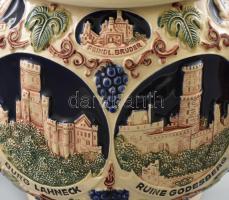 Gerz gyümölcsleves / bólé szervírozó, körben kartusokban különböző várak domború és festett látképei...