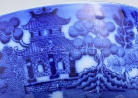 cca 1885 Royal Doulton Willow kínaizáló kínálótál, máz alatti kobalt festéssel, jelzéssel, kis kopás...