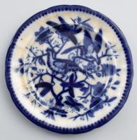 cca 1850 Villeroy & Boch Fasan mintás tál. Máz alatti kékkel festett, jelzés nélkül, mázrepedéssel, d: 23,5 cm