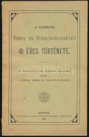 A Soproni Torna- és Tűzoltó-Egyesület 40 éves története. Sopron, 1906, Soproni Torna- és Tűzoltó-Egyesület (Romwalter Alfréd kő- és könyvnyomdai műintézete), 57 p. Kiadói tűzött papírkötés, kissé sérült, foltos borítóval, a lapok sarkán kis foltokkal, egyébként jó állapotban, a címlapon tulajdonosi bélyegzéssel. (Ritka!)