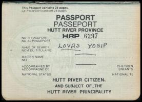 1996-2001 Hutt River Principality fényképes útlevele. A "Hutt Folyó Hercegségét (1970-2020) 197...