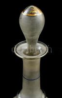 19. sz. második fele, empír mintás italos üveg palack, 2 pohárral, kis kopottsággal, m: 13,5 - 32,5 ...