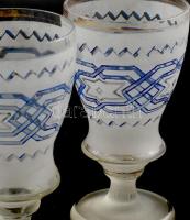 19. sz. második fele, empír mintás italos üveg palack, 2 pohárral, kis kopottsággal, m: 13,5 - 32,5 ...