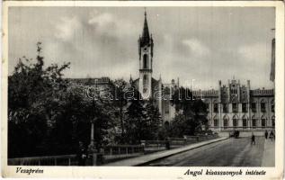 Veszprém, Angolkisasszonyok intézete (kis szakadás / small tear)