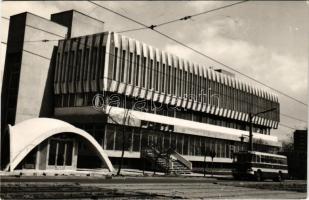 Miskolc, Posta, autóbusz. Képzőművészeti Alap