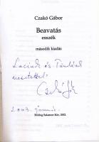 Czakó Gábor: Beavatás (esszék). Bp., 2002, Boldog Salamon Kör. Második kiadás. Kiadói papírkötés. A ...