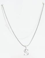 Ezüst(Ag) kígyó nyaklánc áttört köves "S" medállal, jelzett, h: 46 cm, 2,2×1,1 cm, bruttó:...