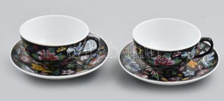 Kínai porcelán hat személyes teás és süteményes készlet. Matricás, jelzett, egy csészén kis repedéss...