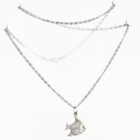 Ezüst(Ag) briósszemes nyaklánc hal medállal, jelzett, h: 45,5 cm, 2,3×1,6 cm, nettó: 5 g