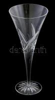 Kristály pezsgőspohár garnitúra, egyik poháron pattanással, hámozott- csiszolt díszítéssel, m: 26 cm