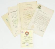 1871-1984 7 db különböző bizonyítvány (közte 1871-es, Lovászi Miklós, Torna vármegye első alispánja által kiállított és aláírt bizonyítvány, papírfelzetes viaszpecséttel, 1ft okmánybélyeggel). Vegyes méretben és állapotban.
