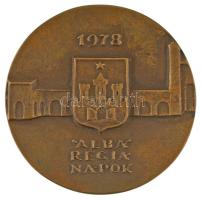 Búza Barna (1910-2010) 1978. "Alba Regia Napok" kétoldalas bronz plakett, eredeti dísztokban (89mm) T:AU