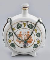 Hollóházi porcelán kulacs, oldalán "Vörös Meteor Egyetértés Sport Klub" felirattal. Jelzett, hibátlan, m: 22 cm