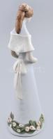 Royal Dux hölgy virággal, jelzéssel, hibátlan biszkvit porcelán, m: 31 cm