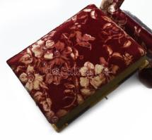 cca 1900 Díszes fotóalbum, tükörrel, fa állvánnyal, restaurált, album: 27×22 cm, állvány: 44×28 cm