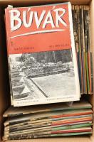 1935-1944 Búvár folyóirat 77 száma. Közte 2 teljes évfolyam: I. évf. és IV. évf. Valamint egy majdnem teljes évfolyam: V. évf. 6 száma hiányos, egyébként teljes. Benne érdekes cikkekkel, írásokkal, fekete-fehér képanyaggal. Változó állapotban, foltos, hullámos lapokkal, néhány gerincen sérülésekkel, szakadásokkal, egy szám szétvált.