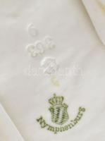 cca 1920 Nymphenburg katonai harsonás a lovával. Jelzéssel, kézzel festett, hibátlan, m: 17,5 cm