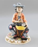 Olasz kézzel festett cipész figura, festett biszkvit porcelán, jelzéssel, minimális kopással, m: 28 cm