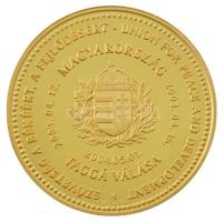 2004. "Magyarország taggá válása - EU" aranyozott, jelzett Ag emlékérem eredeti dísztokban, tanúsítvánnyal (31,1g/0.999/42,5mm) T:PP ujjlenyomat