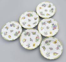 Herendi Viktória mintás süteményes készlet, kézzel festett, jelzett, egyik tálon kopásnyommal, d: 19...