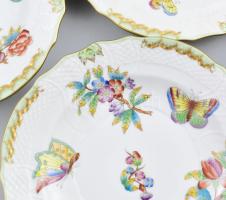 Herendi Viktória mintás süteményes készlet, kézzel festett, jelzett, egyik tálon kopásnyommal, d: 19...