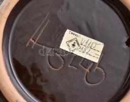 Holló jelzéssel: csorgatott mázas dísztál. Hibátlan, d: 28,5 cm