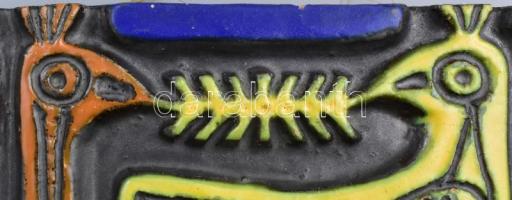 Jelzés nélkül, Pál Ferenc?: Madaras kerámia falplasztika, szép színes mázakkal festett, tetején kis ...