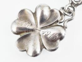 Ezüst (Ag) óralánc lóhere medállal, a medálon vésett "1888-1913" felirattal. Jelzett, össz...