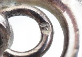 Ezüst (Ag) óralánc lóhere medállal, a medálon vésett "1888-1913" felirattal. Jelzett, össz...