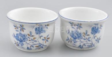 2 darab antik komacsésze, vastag anyagú, kék virágmintával, kopással, m: 7,5 cm