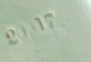 4 darab szecessziós mázas fajansz tányér, áttört növényi mintákkal díszítve, kopással, d: 20 cm