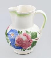 Gránit kancsó, kézzel festett virágmintával, mázrepedéssel, kopással, jelzéssel, m: 21 cm