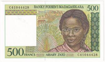 Madagaszkár 1996-2004. 500Fr T:UNC Madagascar 1996-2004. 500 Francs C:UNC  Krause P#75b