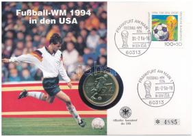 Amerikai Egyesült Államok 1994. 1/2 Cu-Ni 1994-es Labdarúgó Világbajnokság érmés boríték, bélyeggel, bélyegzéssel T:UNC USA 1994. 1/2 Dollar Cu-Ni 1994 World Cup Soccer coin envelope with stamp and cancellation C:UNC Krause KM#246