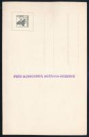 cca 1930-1940 "Varga Jucika és Judit: "Ferike mint vendég", lányok játékokkal, Roznav...