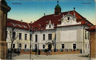 Komárom, Komárno; Kultúrpalota. Vasúti levelezőlapárusítás 41. sz. 1915. / Palace of Culture (EK)