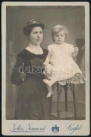 cca 1915 Cegléd, Zoltán Zsigmond fényképészeti műtermében készült, keményhátú vintage fotó, az I. vh. idején ilyen képeket küldtek a fronton harcoló apukáknak, 16x10,5 cm