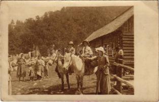 1916 Nagyhalmágy, Halmagiu; kirándulás, lovaglás / horse riding. photo (EK)