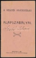 1926 A Vésztői Ipartestület alapszabályai. (Egyben tagsági könyv, Szabó István férfiszabó mester részére). Keszthely, 1926, Nádai Ignác és Fia-ny., 17+(7) p. Tűzött papírkötés, jó állapotban.