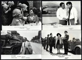 cca 1999 előtt készült magyar filmek egy-egy jelenete, 13 db vintage produkciós filmfotó ezüst zselatinos fotópapíron, a használatból eredő (esetleges) kisebb hibákkal, a promóciós képeken levő, idegen nyelvű felirat arra utal, hogy a HUNGAROFILM ezeket a filmeket kiajánlotta külföldi filmforgalmazók számára, 13x18 cm