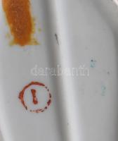 Hollóházi sétáló nő figura. Jelzéssel, hibátlan, m: 24,5 cm