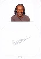 Bobby McFerrin (1950-) amerikai dzsesszénekes aláírása papírlapon