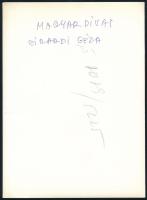 Magyar divat, Girardi Géza modell, tervezőművész, sajtófotó, fotó sarkain törésnyomok, 18×13 cm