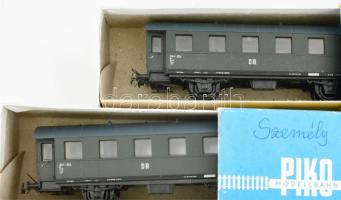5 doboz, összesen 5 db Piko vasút modell, vasúti kocsi szerelvény eredeti dobozában, újszerű állapot...