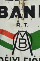 1940 A Magyar-Olasz Bank Rt. erdélyi fiókja, Kolozsvár, dekoratív fém tábla, kopásokkal, 51×37 cm